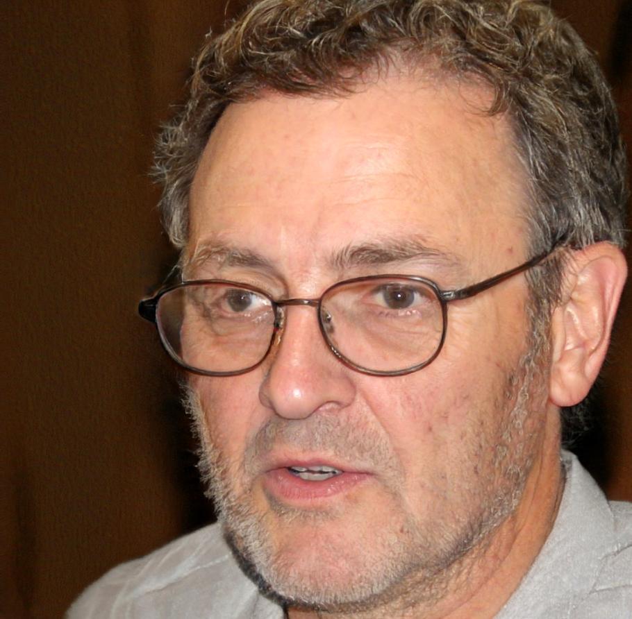 Program coordinator Jasper Whitmore explaining different learning pathways